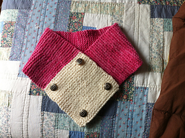 Tweed Scarflet