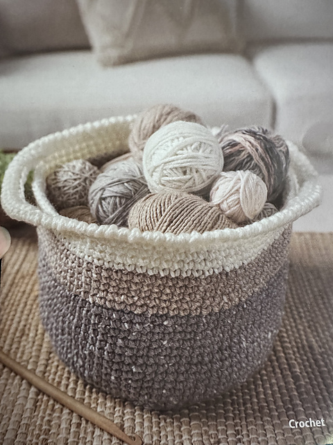 Color-Block Basket (Crochet)