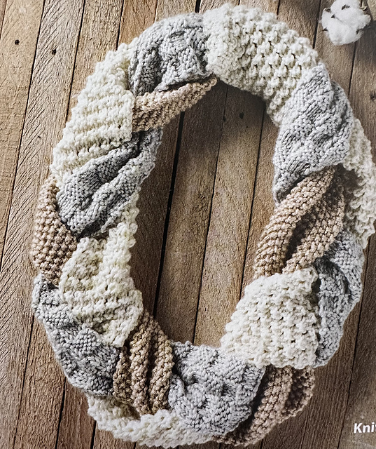 Braided Cowl (Knit)