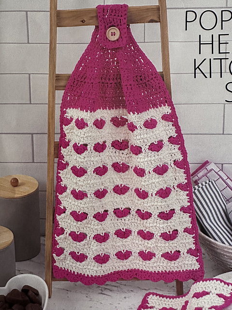 Popcorn Hearts Hand Towel