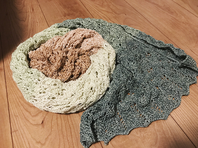 B Large lace stole  レース模様の大判ストール
