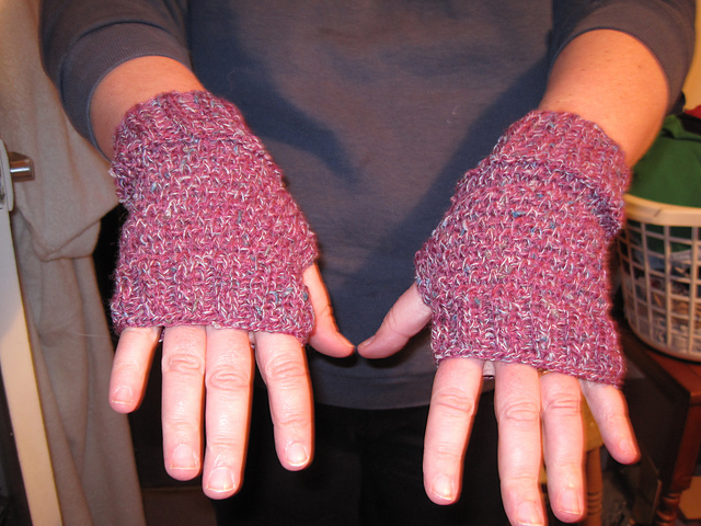 Fingerless mitts