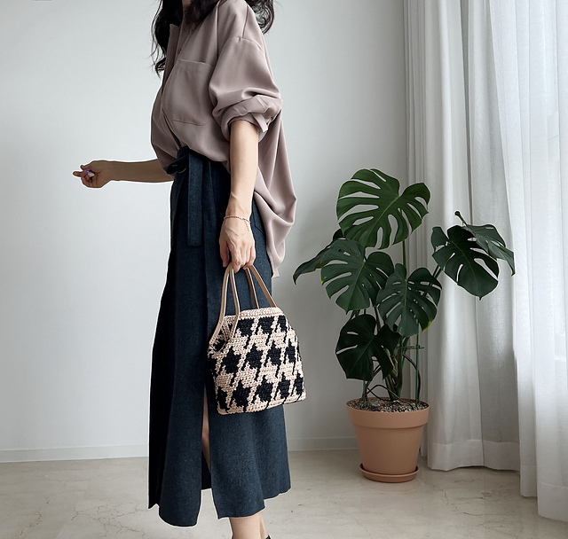 Houndstooth Tote Bag