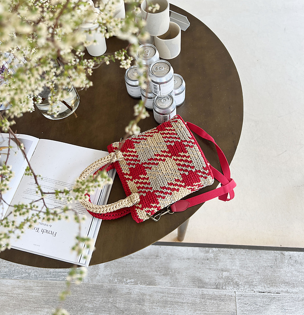 Signature Check Bag