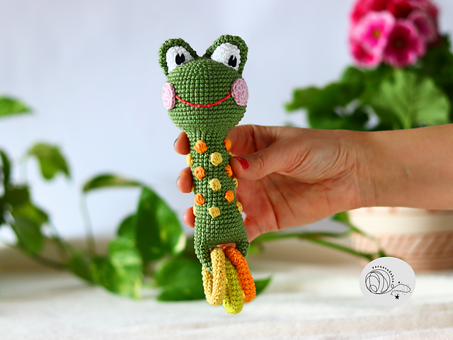 Frog rattle