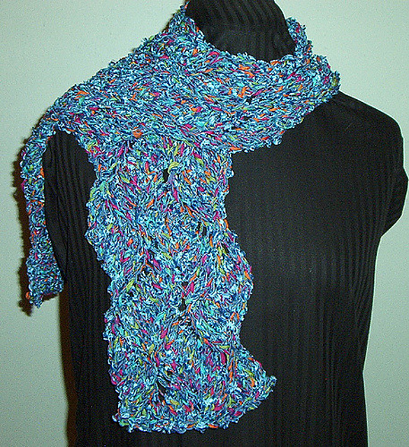 Swirled Scrolls Scarf
