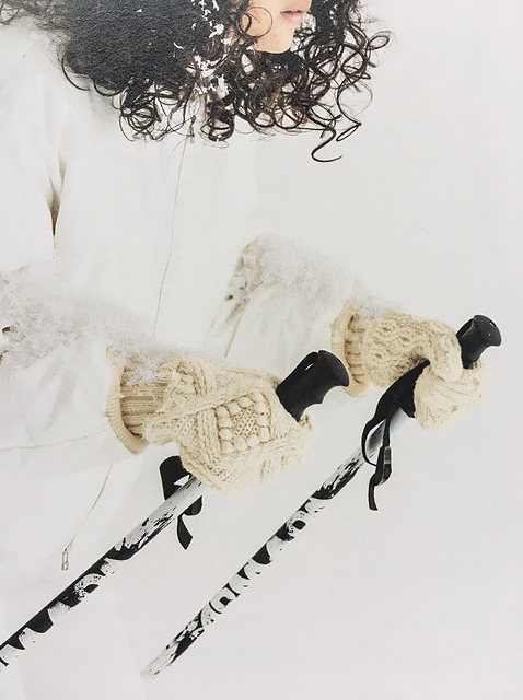 D. raidaasu miton (crochet mittens)