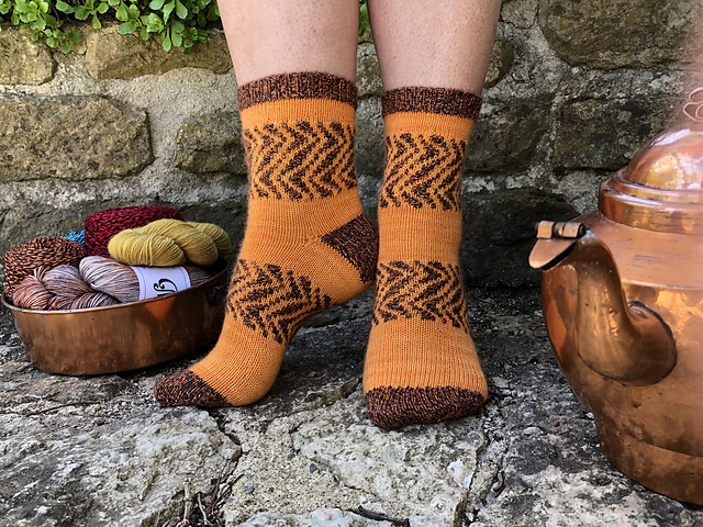 Bright Copper Kettles Socks