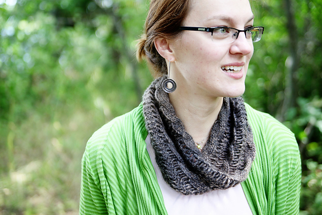 Cozy Cabled Cowl