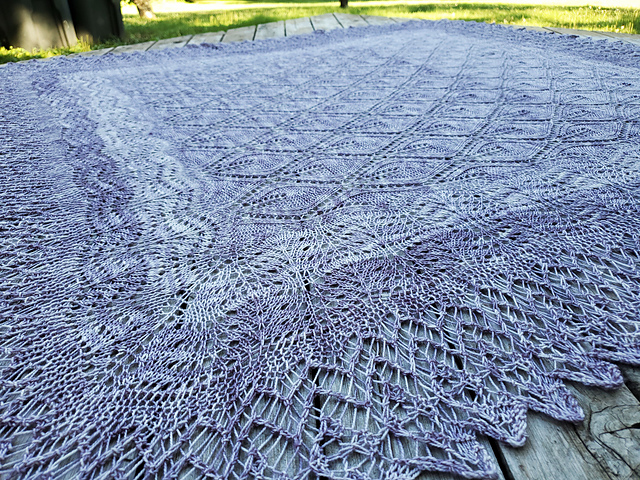 Honeydew Lace Square