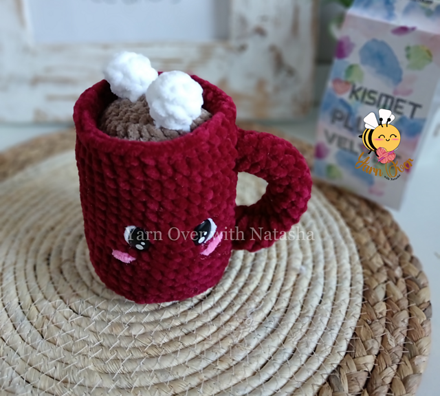 Christmas mug amigurumi