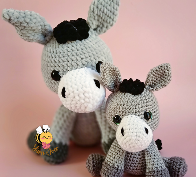Muffin the donkey amigurumi