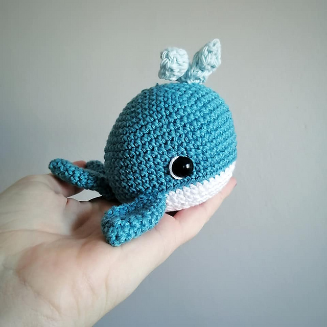 waffle amigurumi whale