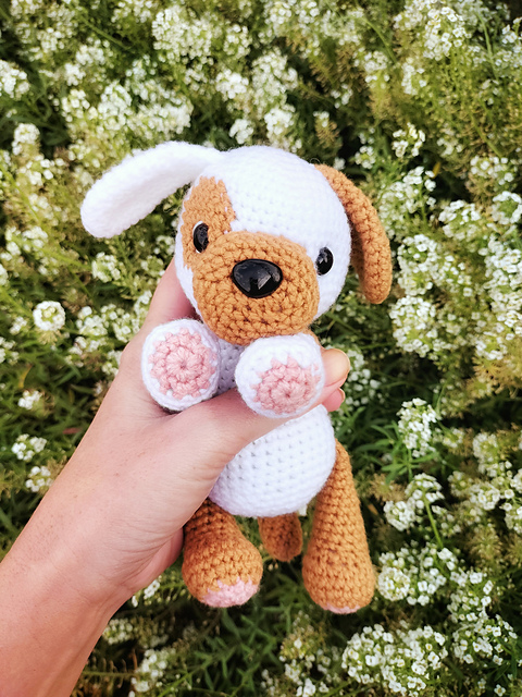 Amigurumi puppy