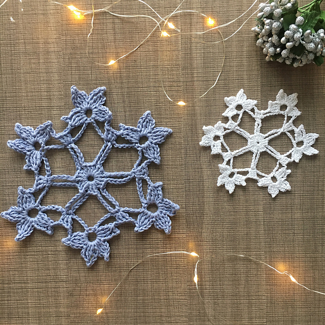 Winter Flowers Snowflake