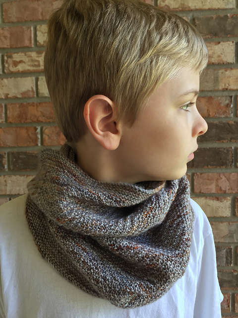 Zig Zag Ridges Cowl