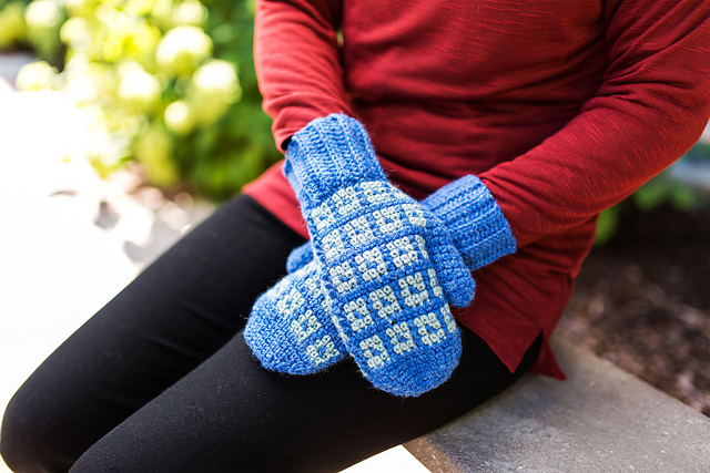 Igloo Colorwork Mittens