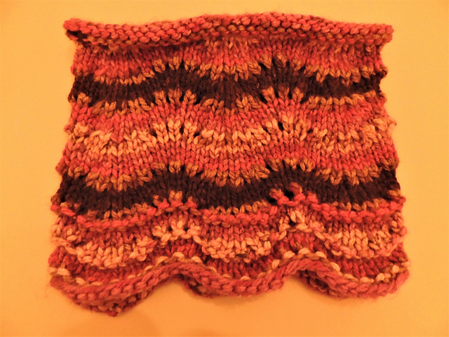 Cowl with Curves