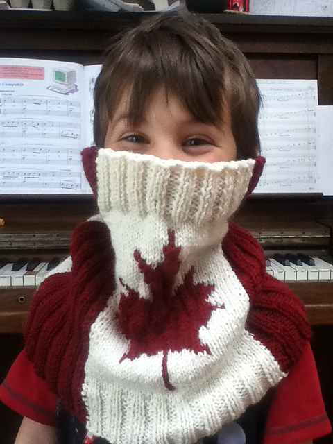 Oh Canada Cowl