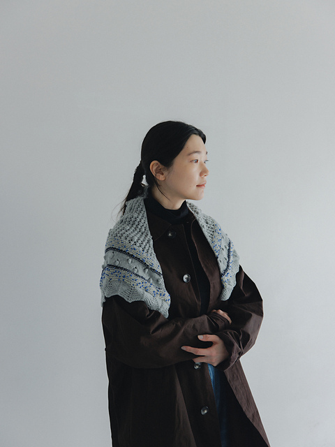 Ravelry: Dot mix プラントガーデンショール pattern by YOKOTA CO