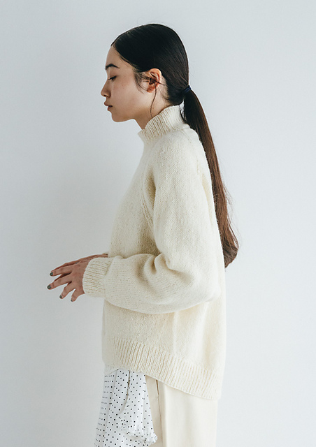 Ravelry: シェットランドのラグランワイドセーター pattern by Masako