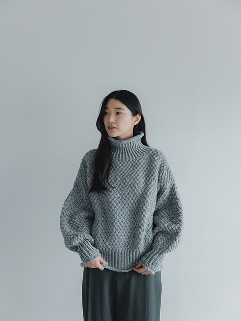 Ravelry: ロービングのハイネックプルオーバー pattern by YOKOTA CO
