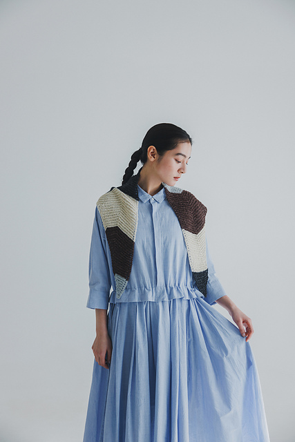 Ravelry: ジグザグカラーブロックショール pattern by Mayumi Kawai