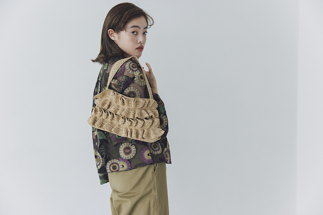 さえら◇アンリコ◇フリルたっぷり◇かごバッグ◇美品 81PcECIy4VL.jpg