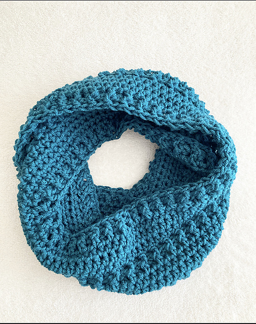 Ribbed Infinity scarf