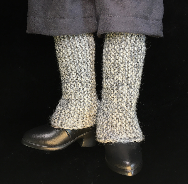 Garter Stitch Gaiters for BJDs