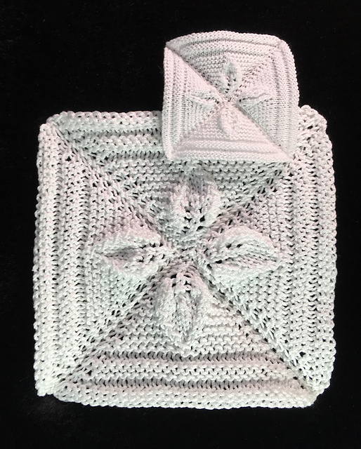 Mini Leaf Motif