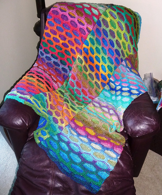 Honeycomb Waves Blanket