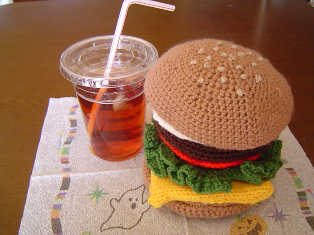 Ravelry: Hamburger Coaster pattern by Tomoko Fujita(藤田智子)