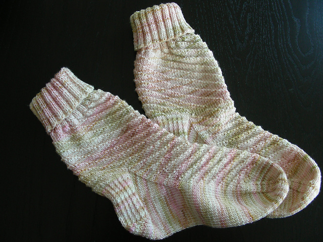 Contemporary Brewster Socks to Knit