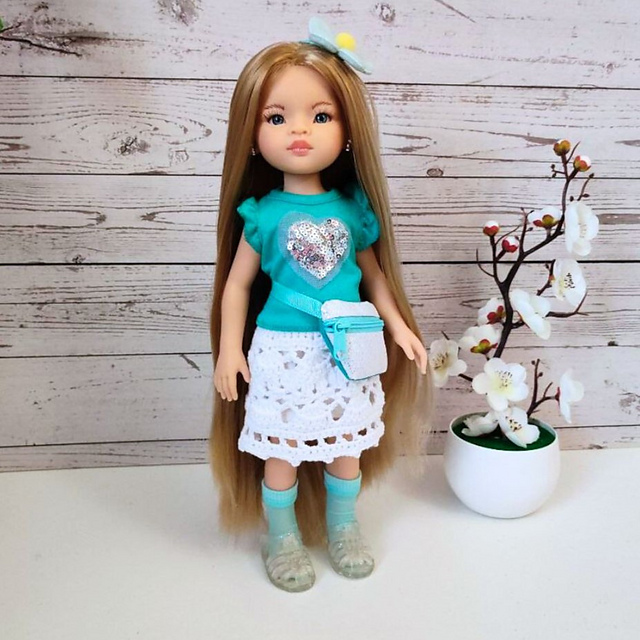 Dream Iris crochet skirt for paola Reina doll