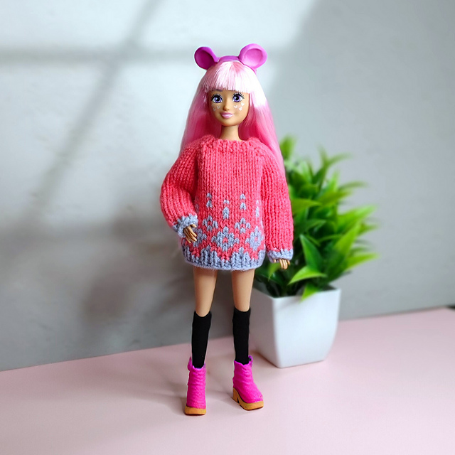 Milla sweater for Barbie doll
