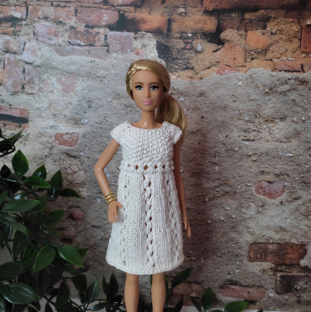 Alya dress Barbie doll