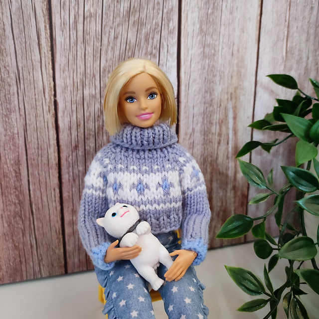 Lya sweater for Barbie doll