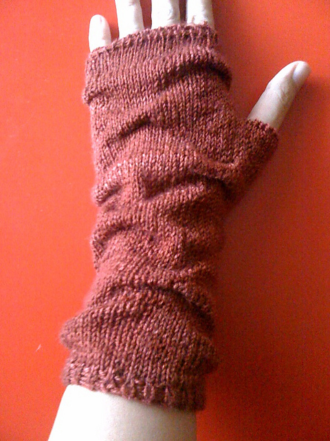 Shar-Pei Fingerless Mitts