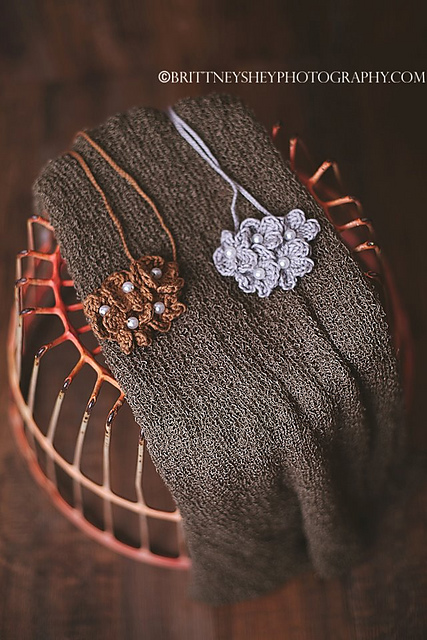 Pearled Posie Tieback