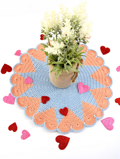 I see hearts doily