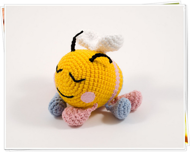 Amigurumi Bee