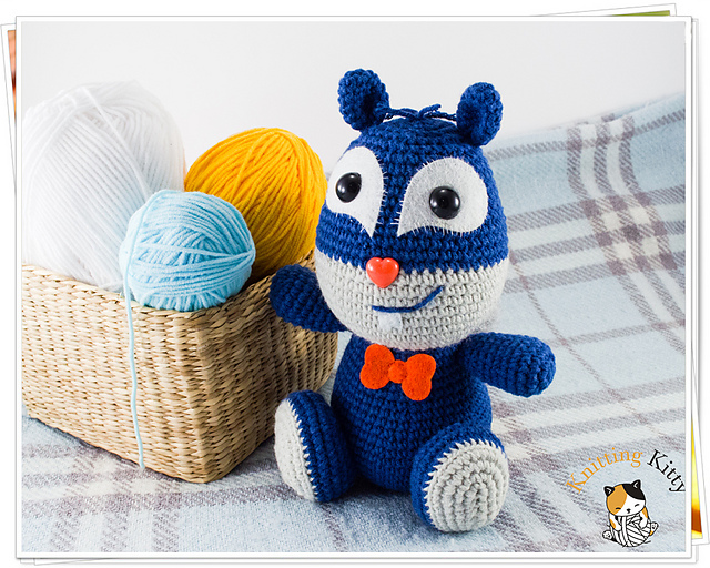Amigurumi Blue Squirrel