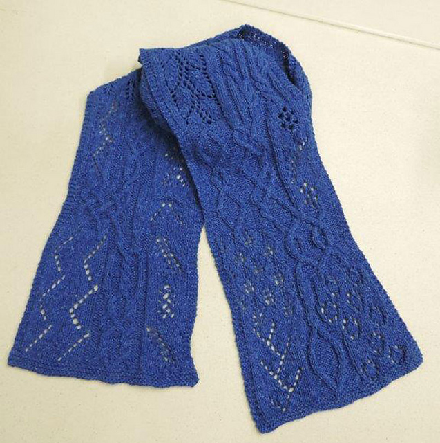 Cables and Lace Advent Scarf 2015