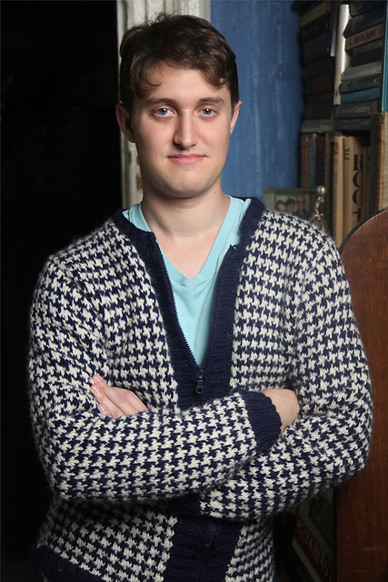 Feste: A Houndstooth Cardigan