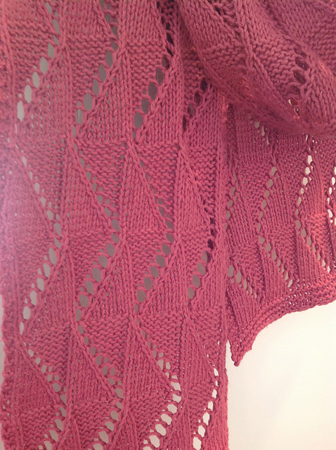Pilsener Zigzag Scarf