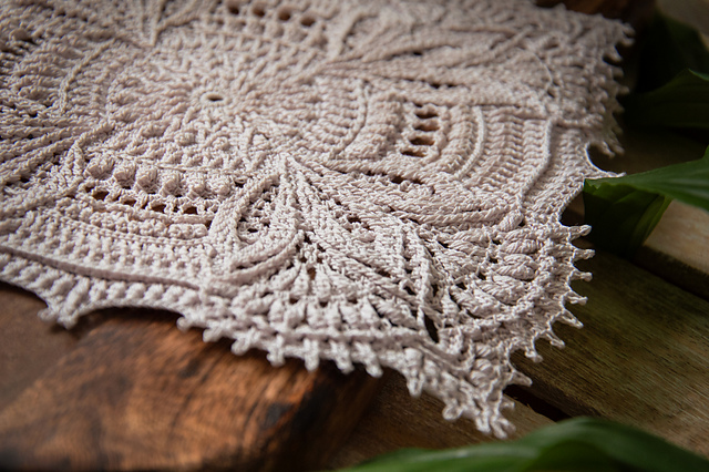 Ravelry: Lilia pattern by Zoya Matyushenko