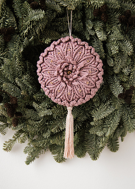 Triss ornament
